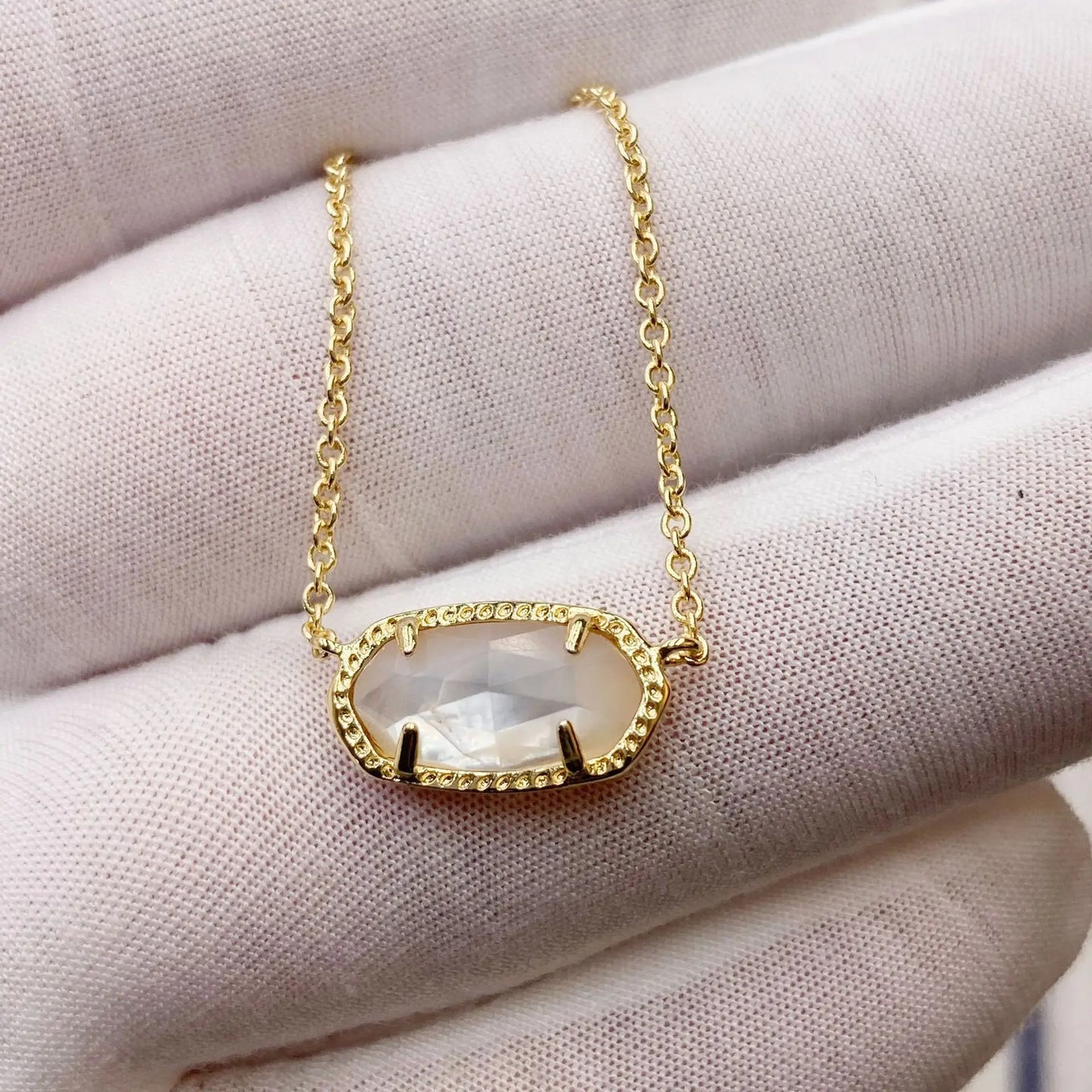 Dainty Pendant Necklace