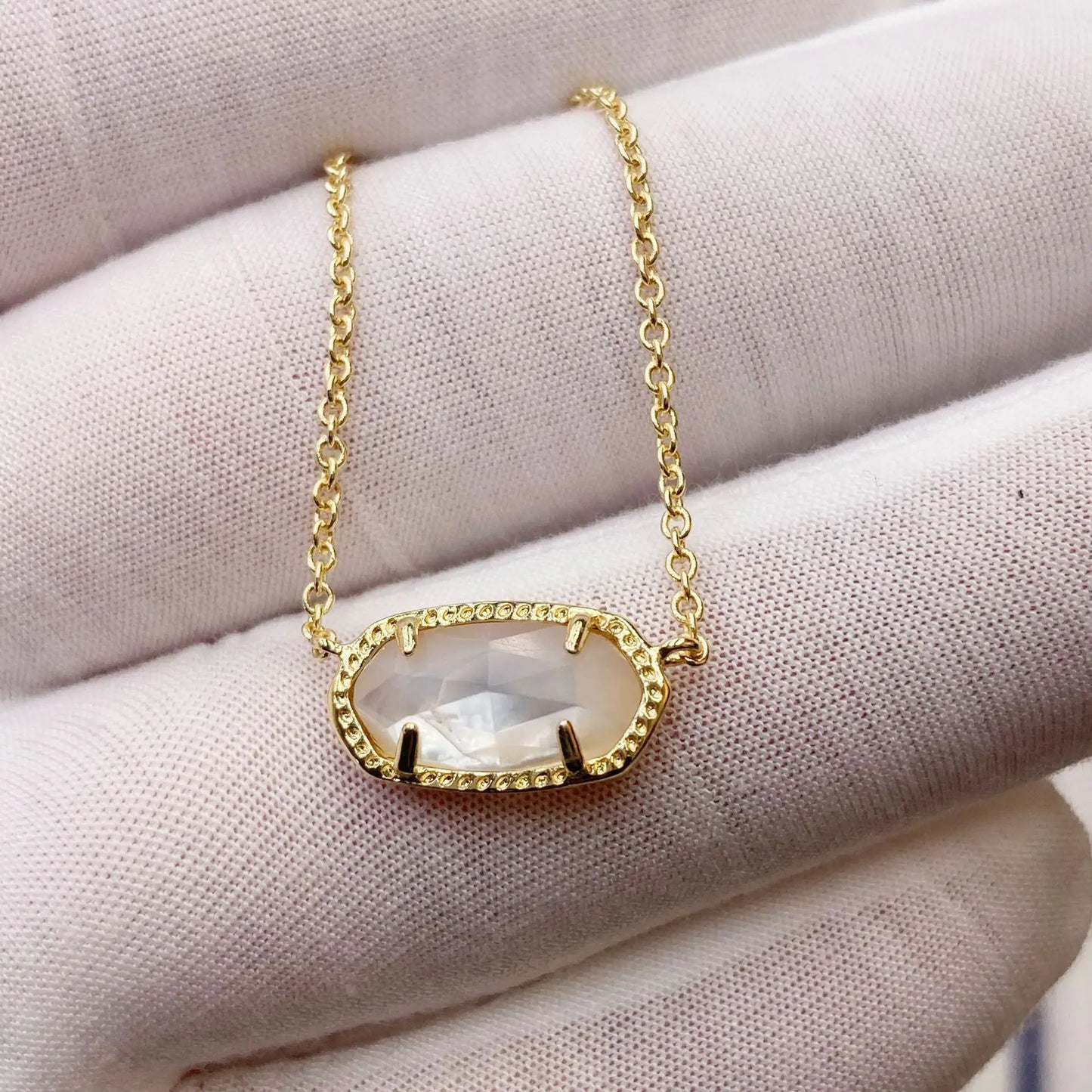 Dainty Pendant Necklace